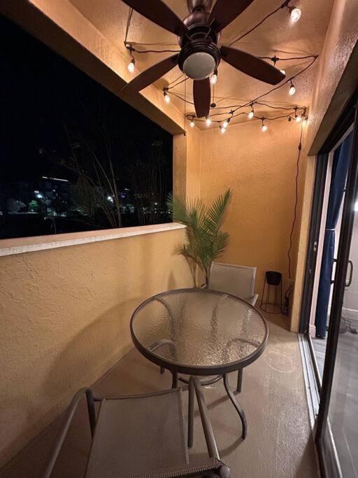 Apartamento Designer Corner 3br/2ba - Disney, Universal, Convention Center & Seaworld Orlando