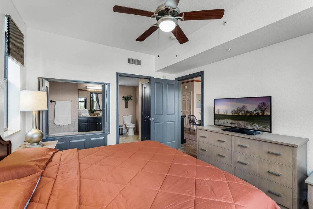 Apartamento Designer Corner 3br/2ba - Disney, Universal, Convention Center & Seaworld Orlando