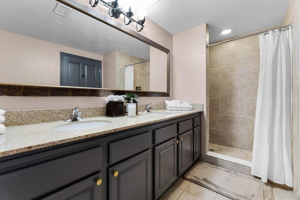 Apartamento Designer Corner 3br/2ba - Disney, Universal, Convention Center & Seaworld *