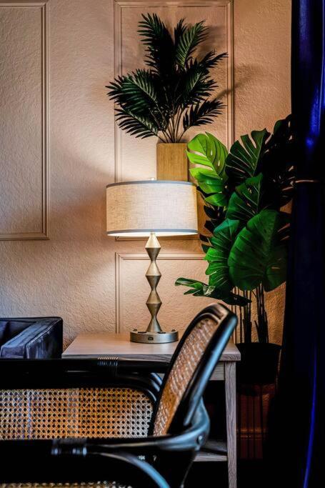 Apartamento Designer Corner 3br/2ba - Disney, Universal, Convention Center & Seaworld *